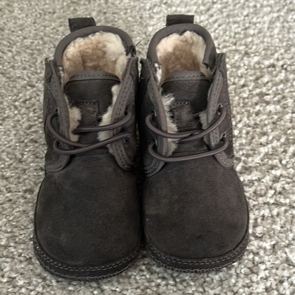 UGG Baby Neumal Shoe - Size 2/3